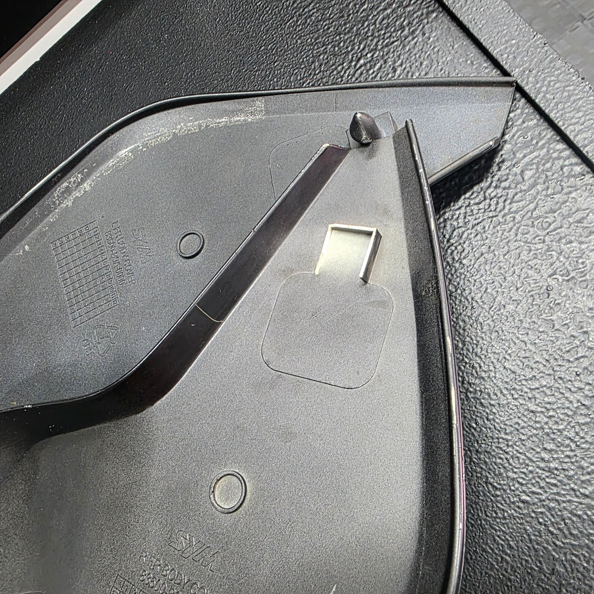 SYM T1 125 Wolf Left & Right Side Panels 83600-B9A-0000 / 83500-B9A-0000 – Used